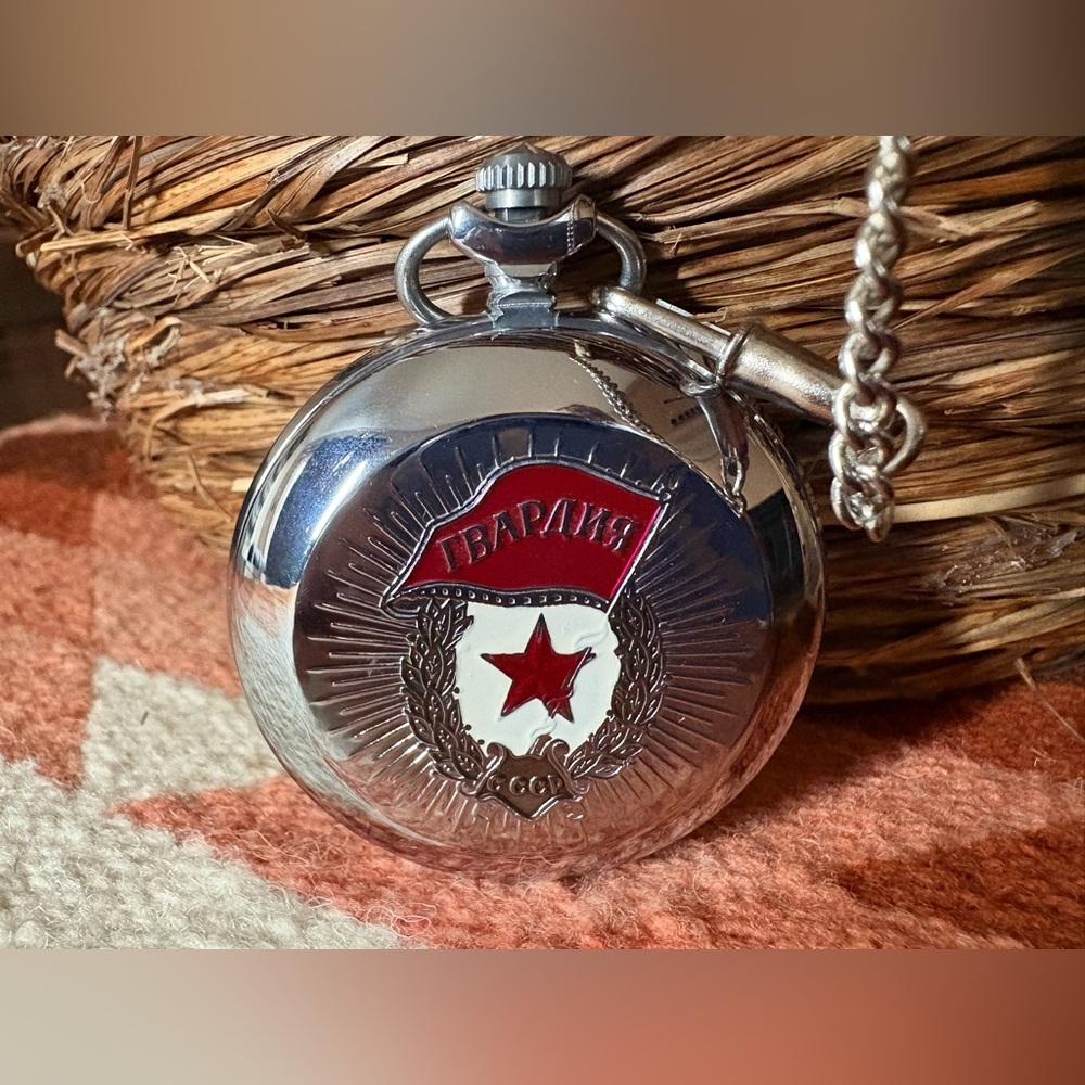 Vintage Russian Molnija Pocket Watch with Chain - Picture 2 of 6